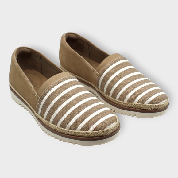 Clarks Brown Flats - Picture 1 of 7